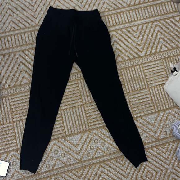 lululemon sweatpants/joggers - Picture 1 of 4